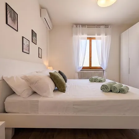 -vicino Al Mare- Giardino Privato Wifi Ac شقة مارتينسيكورو